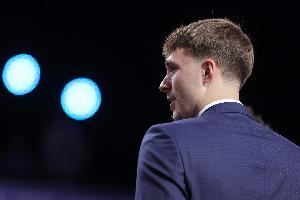 弗拉格谈在联盟定位：多功能角色 我们能打出高水平的无位置篮球